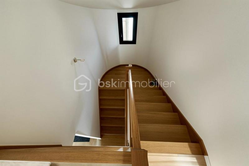 Maison - 144 m² - 7 pièces