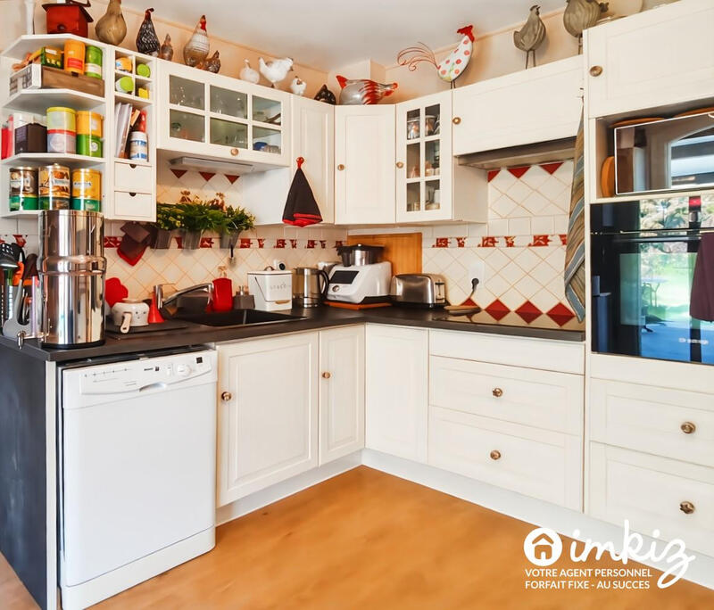 Maison - 222 m² - 5 pièces