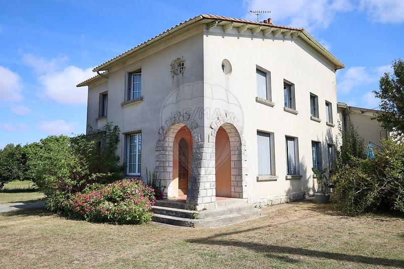 Maison - 200 m² - 7 pièces