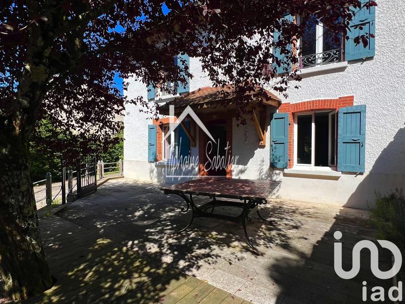 Maison - 206 m² - 7 pièces