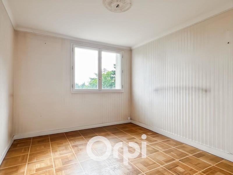 Appartement - 99 m² - 4 pièces