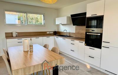 Maison - 136 m² - 5 pièces