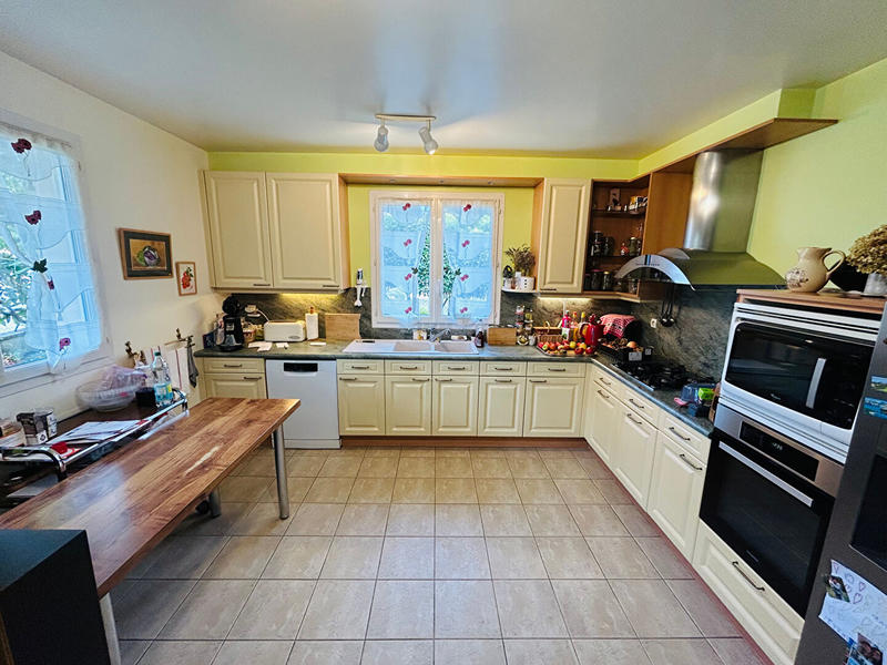 Maison - 180 m² - 6 pièces