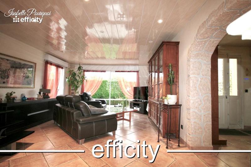 Maison - 215 m² - 6 pièces