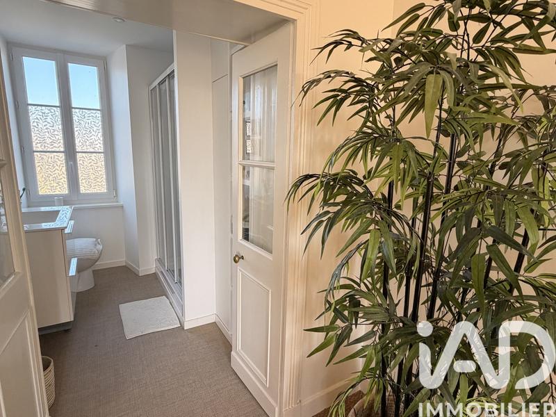 Maison - 260 m² - 11 pièces