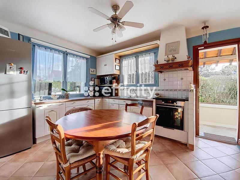 Pavillon - 145 m² - 6 pièces