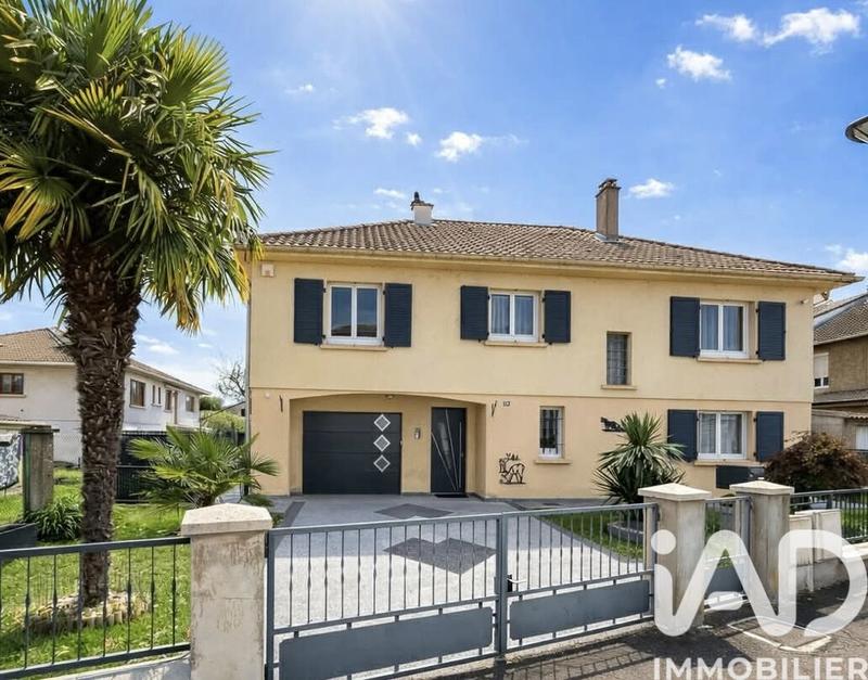 Maison de ville - 140 m² - 6 pièces