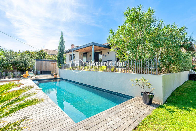 Maison contemporaine - 192 m² - 6 pièces