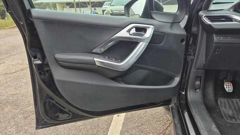 Peugeot 2008 1.2 PureTech 130 Crossway