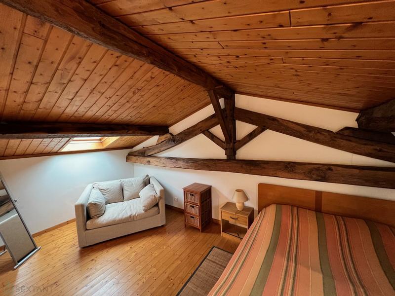 Corps de ferme - 195 m² - 9 pièces