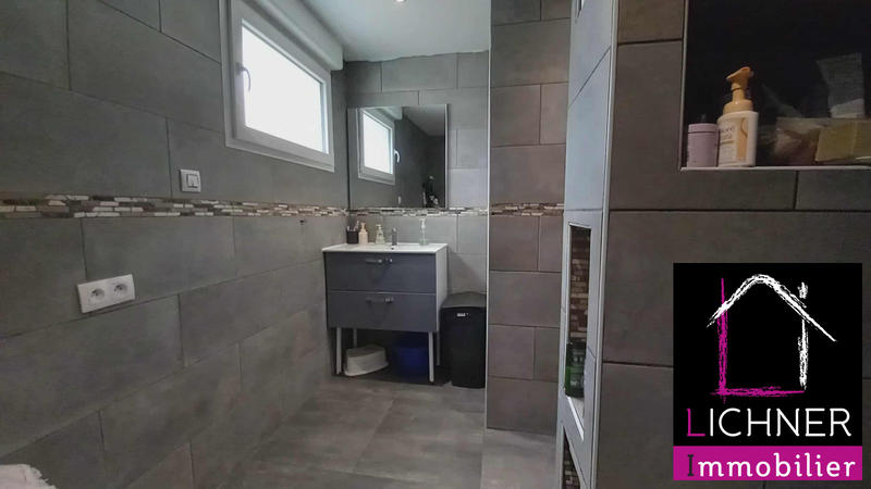 Maison - 96 m² - 5 pièces