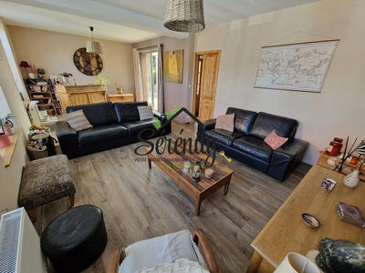 Maison - 159 m² - 9 pièces