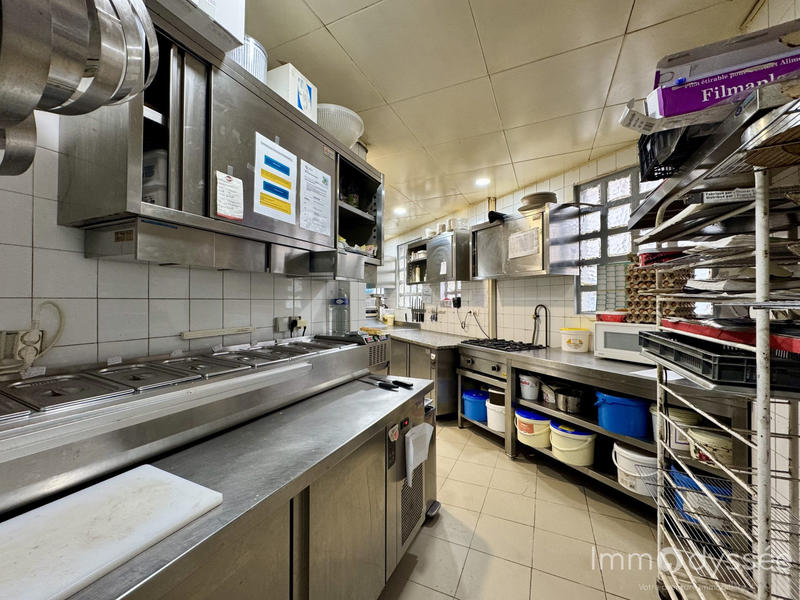 Local commercial - 189 m² - 3 pièces
