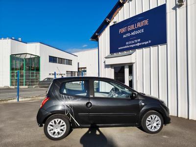 Renault Twingo II Initial Paris 1.2 essence 102ch