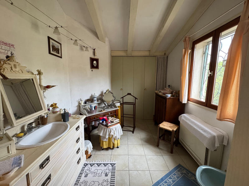 Maison - 213 m² - 7 pièces