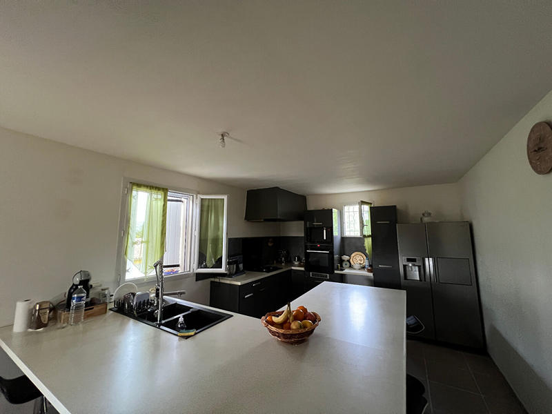 Maison - 238 m² - 8 pièces