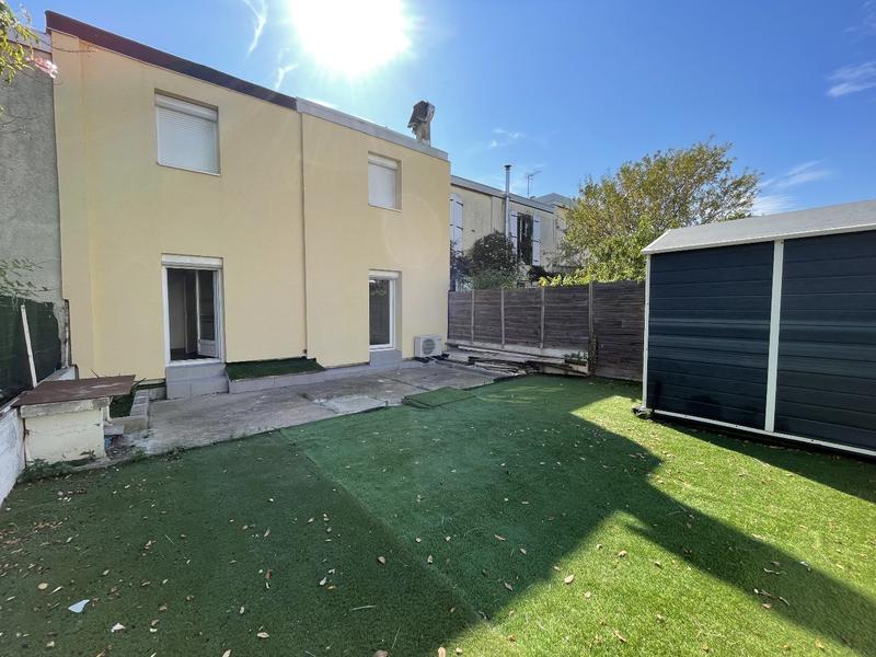 Maison - 97 m² - 6 pièces