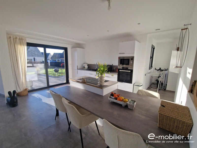 Maison - 145 m² - 5 pièces