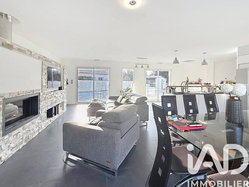 Maison - 187 m² - 6 pièces