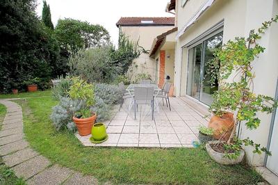 Maison - 140 m² - 7 pièces