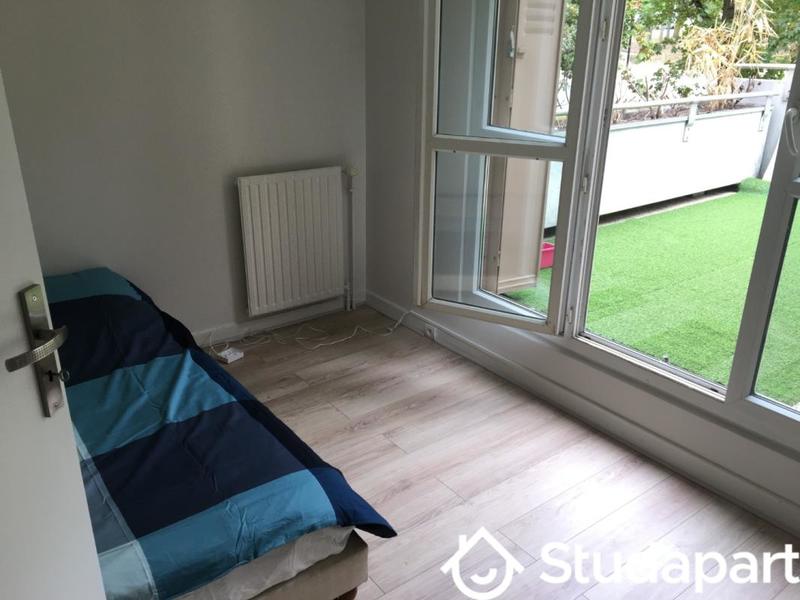 Chambre - 11 m² - 1 pièce