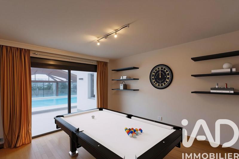 Maison - 208 m² - 8 pièces