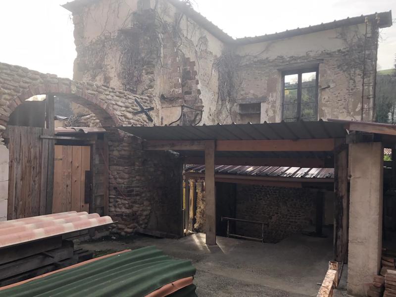 Ruine - 482 m² - 1 pièce