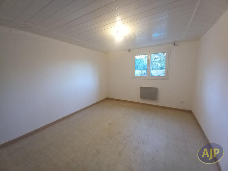 Maison - 212 m² - 9 pièces