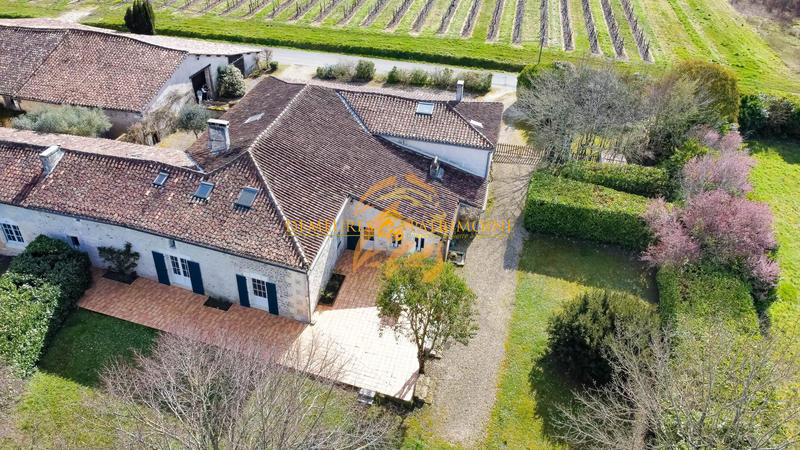 Ferme - 417 m² - 6 pièces