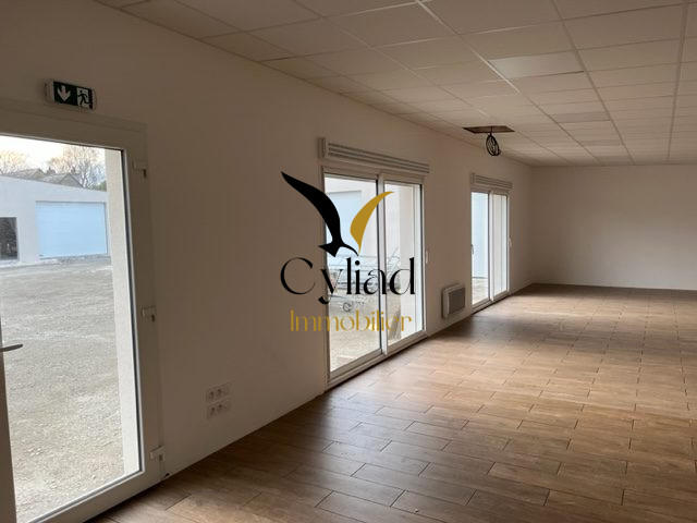 Local commercial - 75 m² - 3 pièces