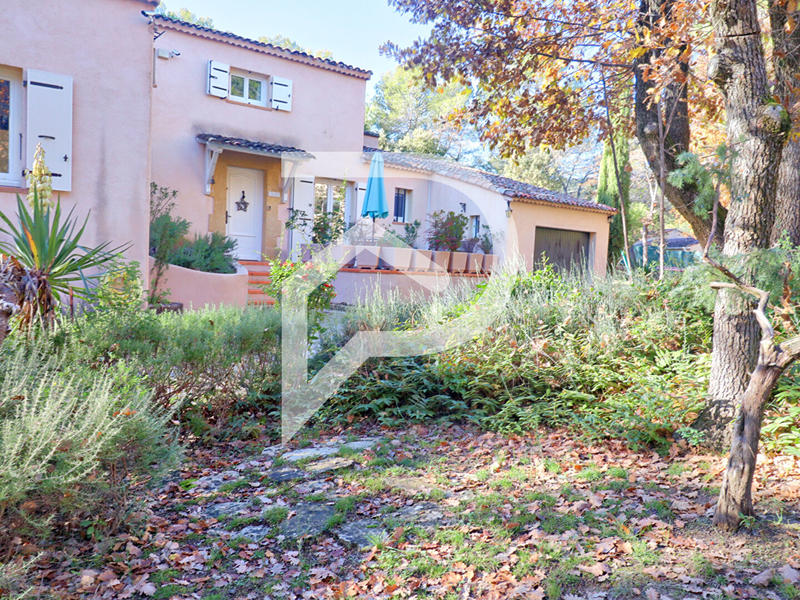 Villa - 167 m² - 6 pièces