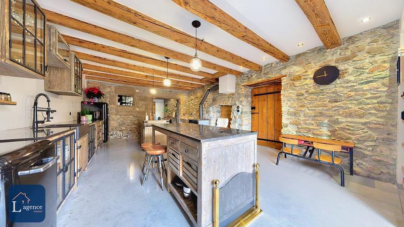 Maison - 499 m² - 7 pièces