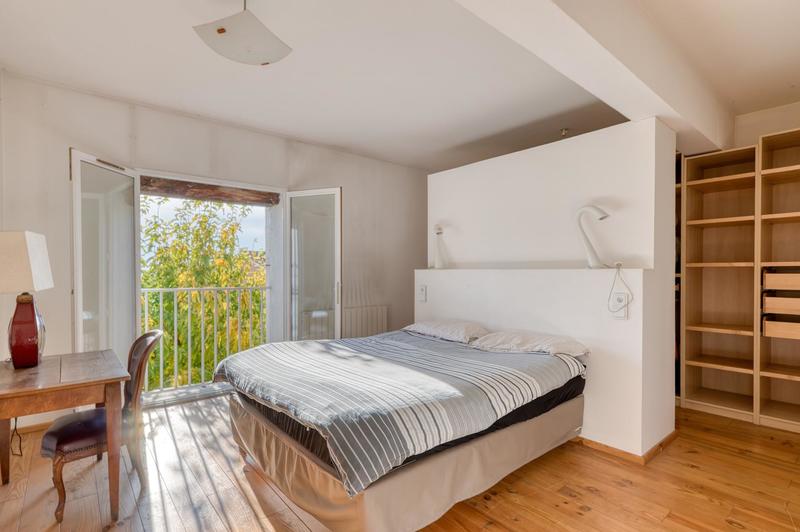 Maison - 342 m² - 9 pièces