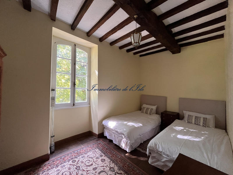 Maison - 300 m² - 10 pièces