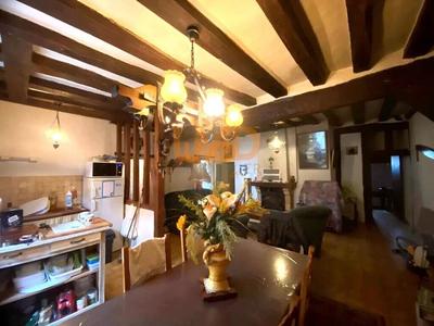 Maison - 80 m² - 5 pièces