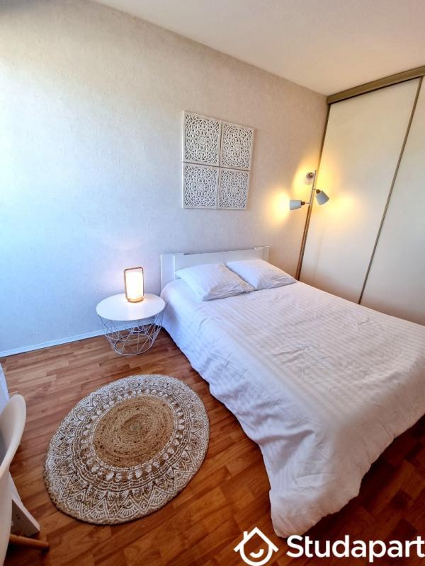 Chambre - 11 m² - 1 pièce