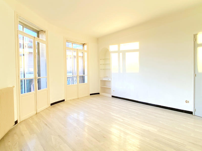 Appartement - 97 m² - 3 pièces
