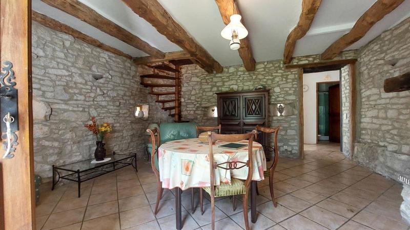 Maison - 326 m² - 15 pièces