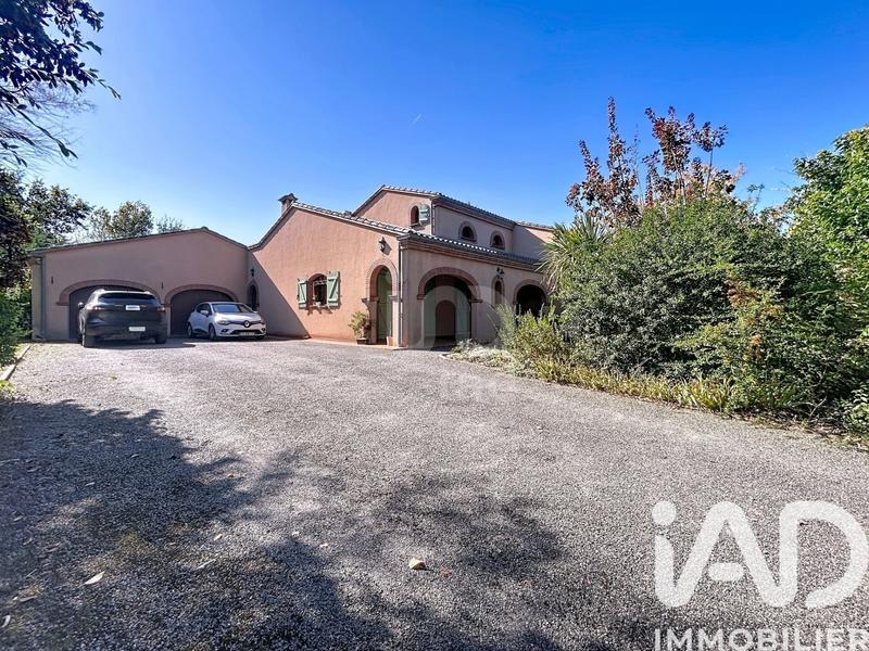 Maison - 206 m² - 9 pièces