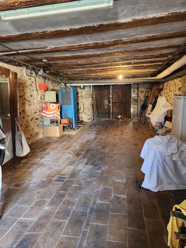 Propriété - 250 m² - 8 pièces