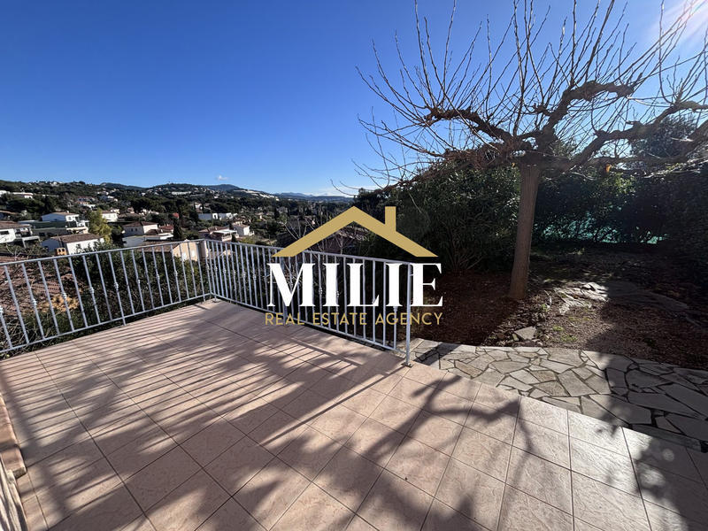 Maison - 82 m² - 3 pièces