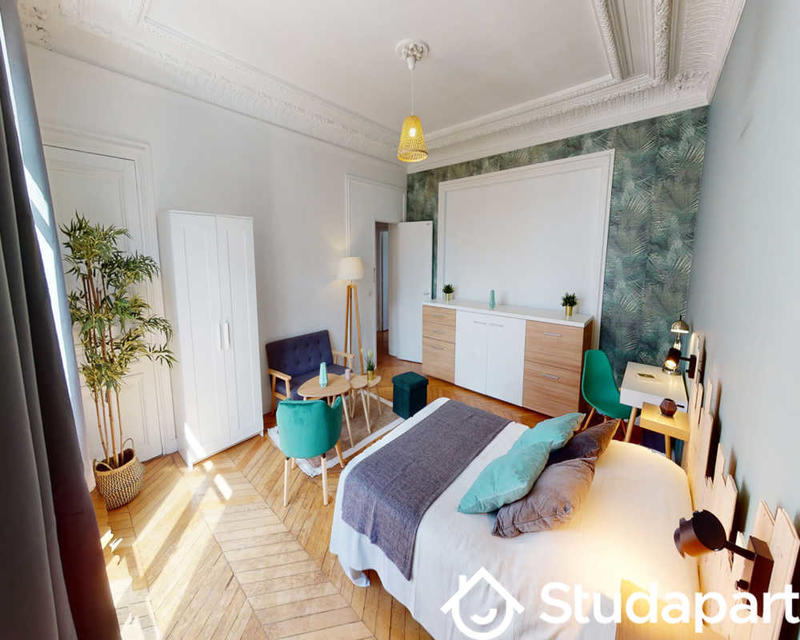 Chambre - 180 m² - 1 pièce