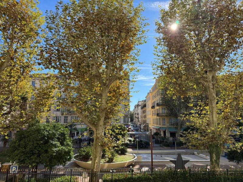 Appartement - 136 m² - 5 pièces