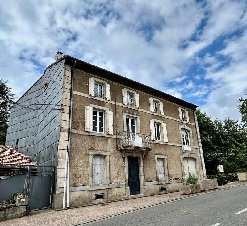 Maison - 304 m² - 11 pièces