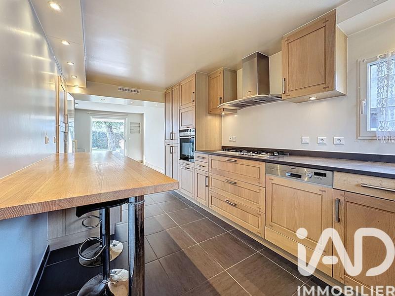 Maison - 111 m² - 4 pièces