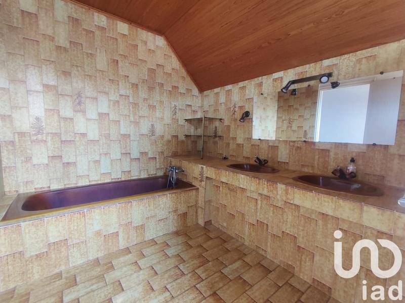 Maison - 183 m² - 7 pièces