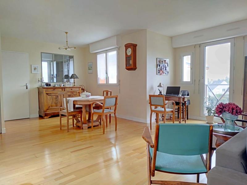 Appartement - 99 m² - 4 pièces
