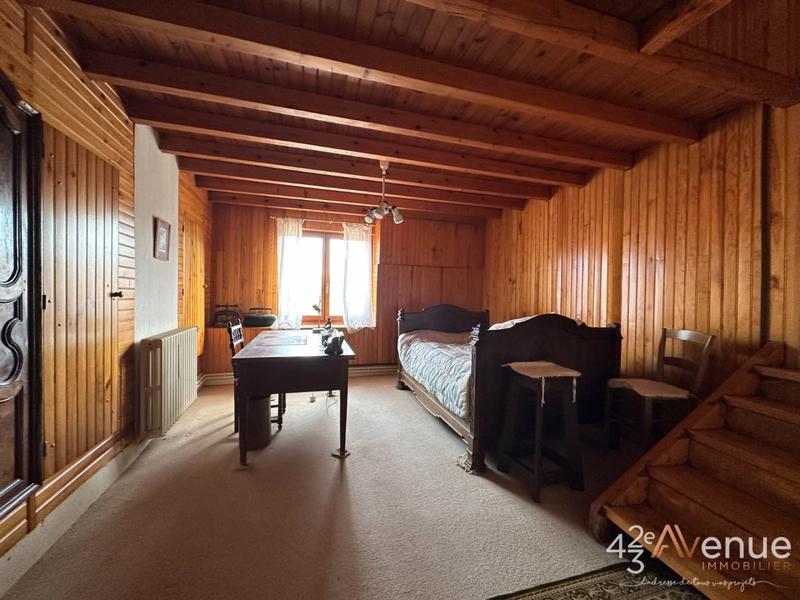 Maison - 223 m² - 8 pièces