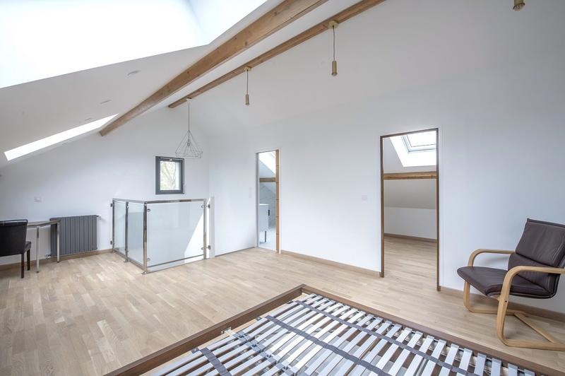 Maison - 220 m² - 8 pièces