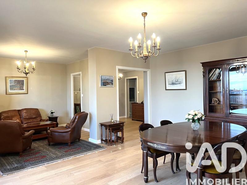 Appartement - 127 m² - 6 pièces